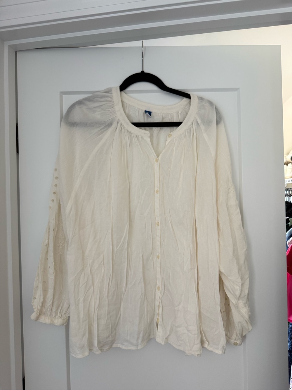 Old Navy Cream Button-Front Peasant Blouse